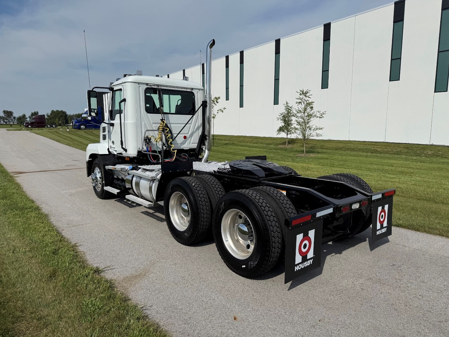 2022 Mack Anthem in Carroll, IA — photo 4